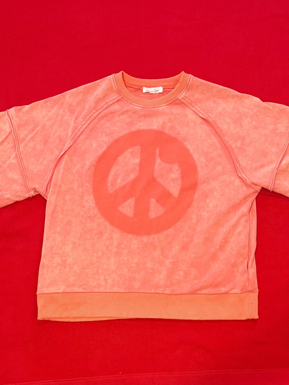 Casual Women's Short-Sleeve Peace Sign Top in Coral